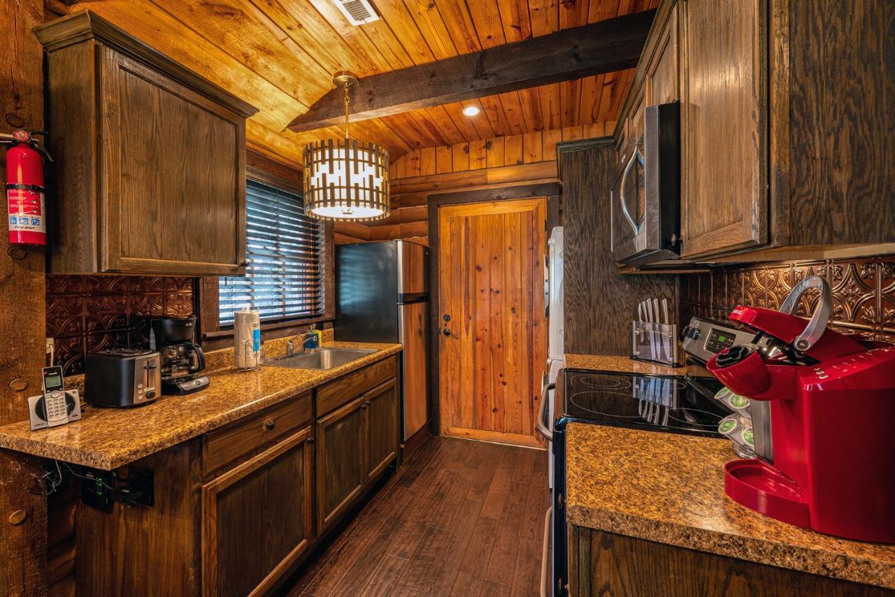 Staynantahala - Smoky Mountain Cabins And Luxury Yurts Aquone Exteriör bild