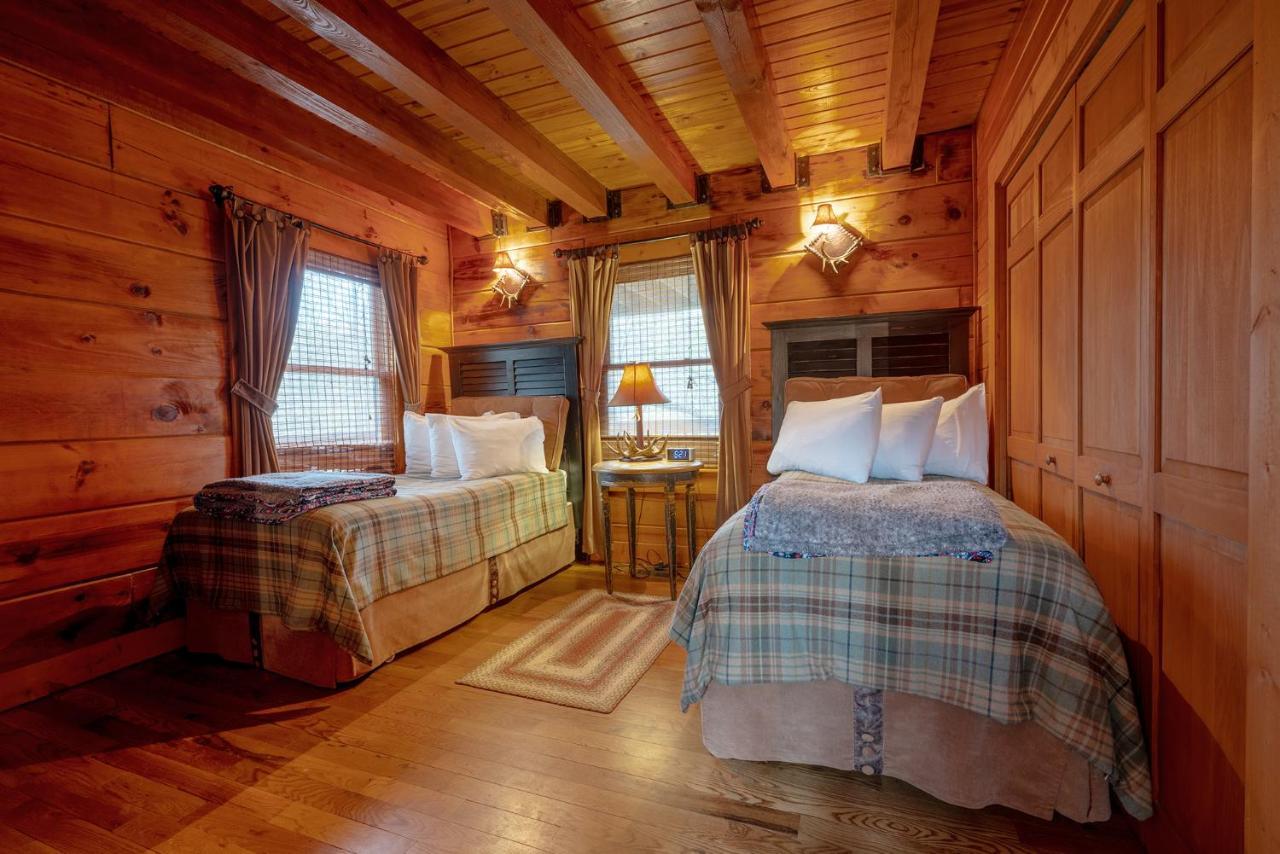 Staynantahala - Smoky Mountain Cabins And Luxury Yurts Aquone Exteriör bild